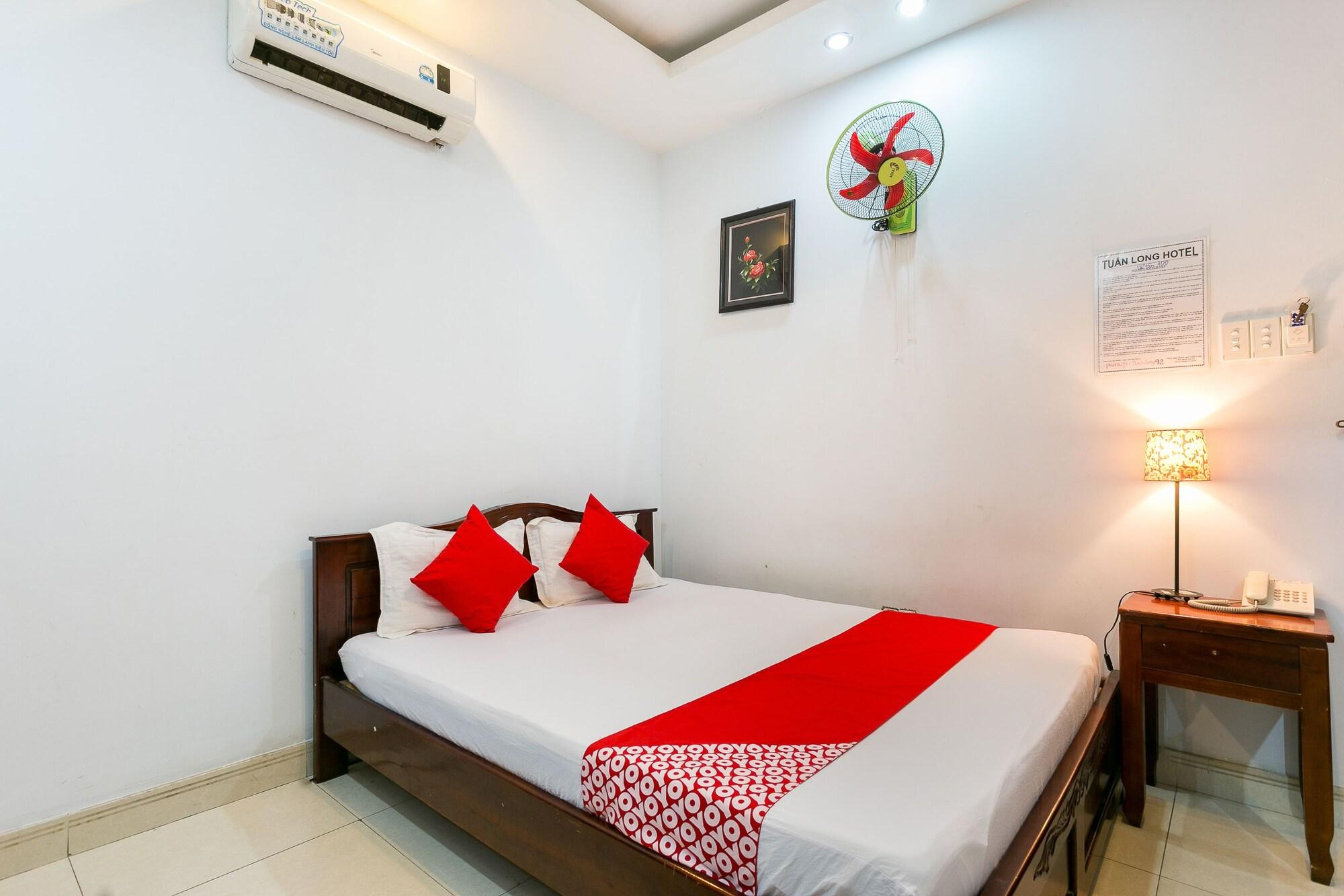 Oyo 130 Tuan Long Hotel مدينة هوشي منه المظهر الخارجي الصورة
