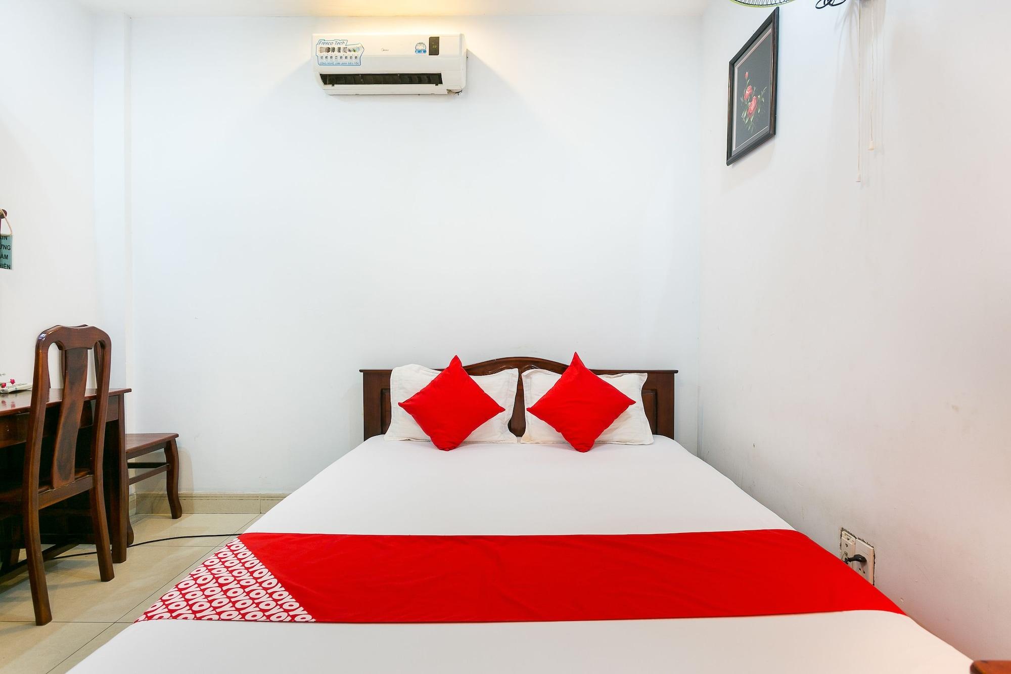 Oyo 130 Tuan Long Hotel مدينة هوشي منه المظهر الخارجي الصورة