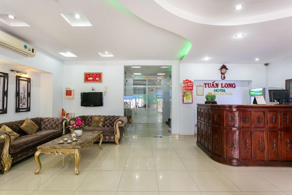 Oyo 130 Tuan Long Hotel مدينة هوشي منه المظهر الخارجي الصورة