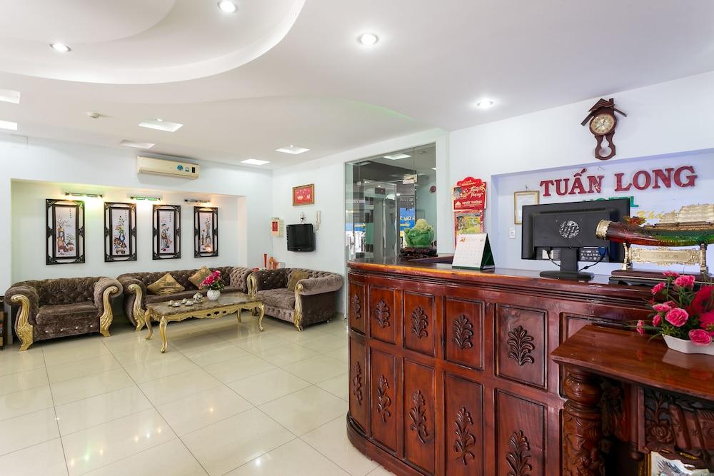 Oyo 130 Tuan Long Hotel مدينة هوشي منه المظهر الخارجي الصورة