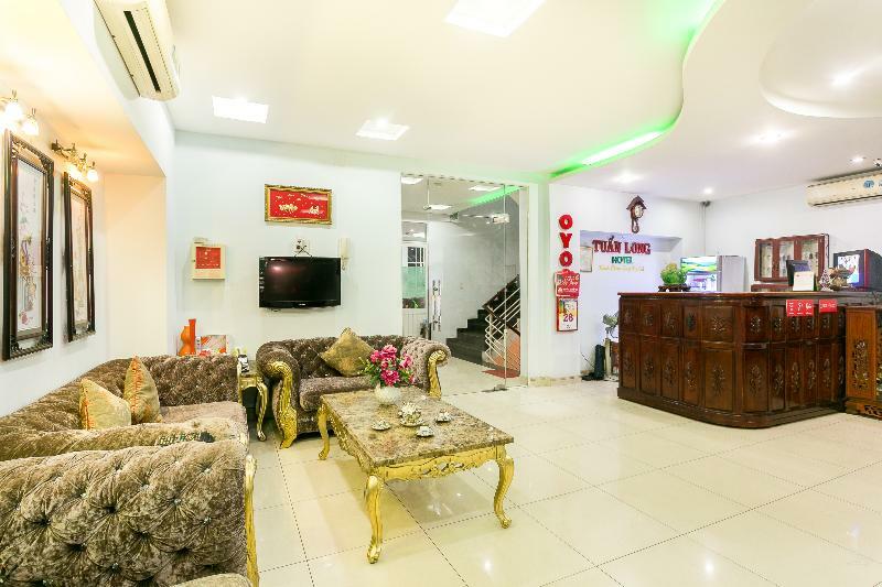 Oyo 130 Tuan Long Hotel مدينة هوشي منه المظهر الخارجي الصورة