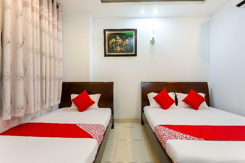 Oyo 130 Tuan Long Hotel مدينة هوشي منه المظهر الخارجي الصورة