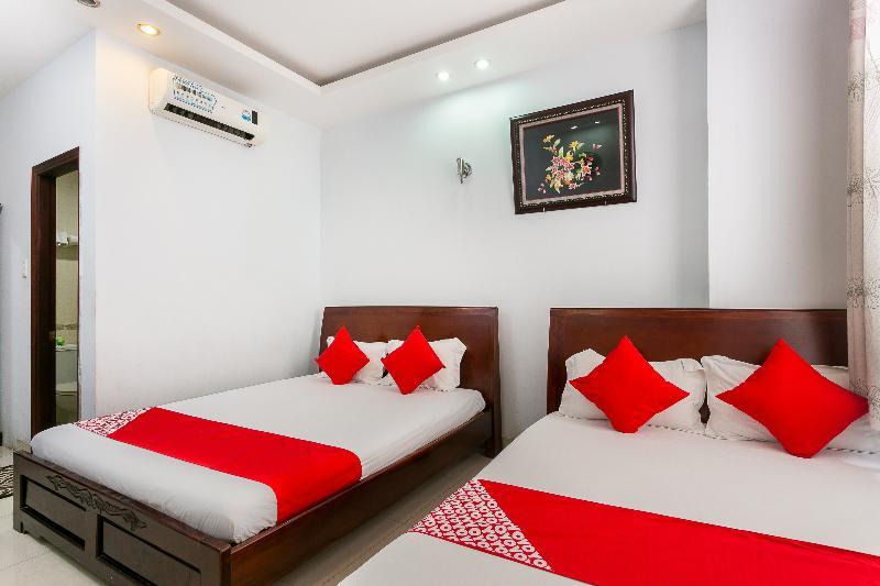 Oyo 130 Tuan Long Hotel مدينة هوشي منه المظهر الخارجي الصورة